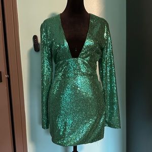 Emerald green sparkly sequin long sleeve low cut mini dress small NYE new years